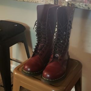Dr. Martens Luana Tall- Burgandy